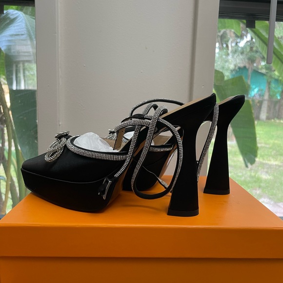 NWT Black Embellished Platform Heel Pumps - Picture 5 of 11